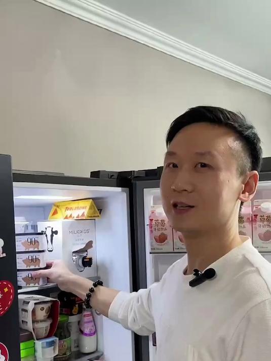 我不许有人还在吃淀粉午餐肉,这个拳拳午餐肉掰开全是大块肉丝