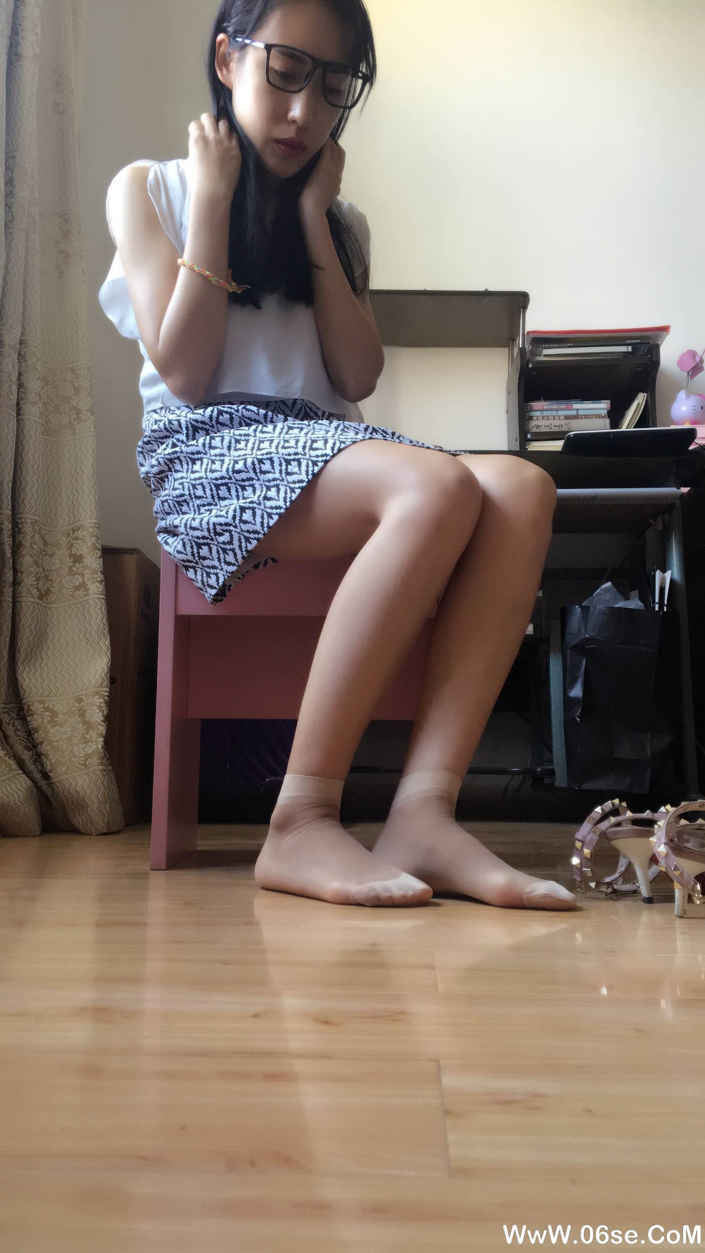 学妹校园寝室短丝系列029期 牛牛[85P233M]-六色网