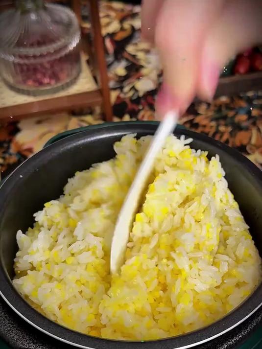 香糯玉米碴 非常好的米饭伴侣 直接跟大米同煮 很好吃