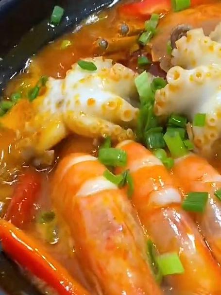 特色砂锅菜,特色砂锅菜,4大口味,有肉有菜有汤