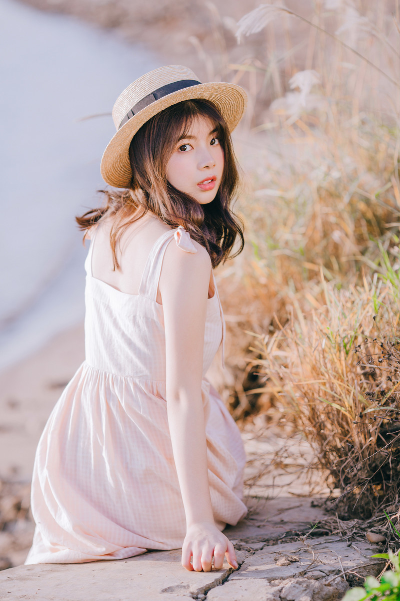 图片[2]-湖边的少女-六色网