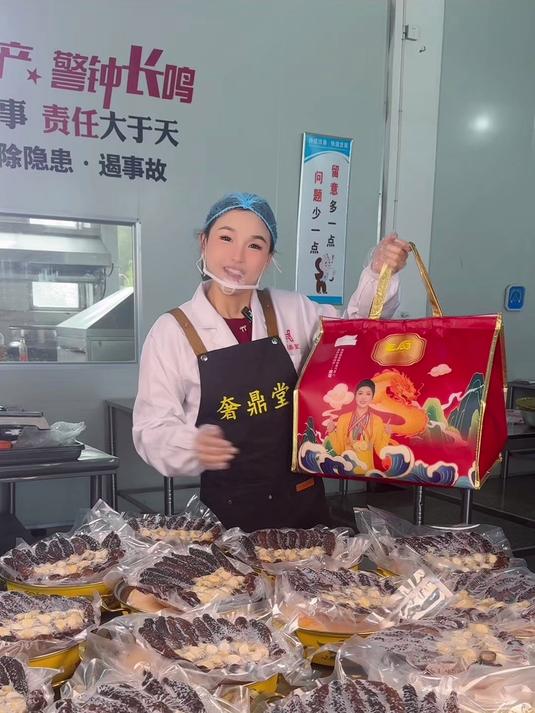 这么精致的的佛跳墙礼盒，好礼来袭，惊喜价格99等你来抢#奢鼎堂