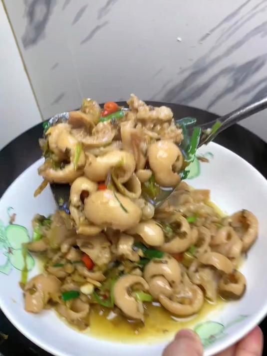 雪菜炒肥肠,有爱吃的吗?