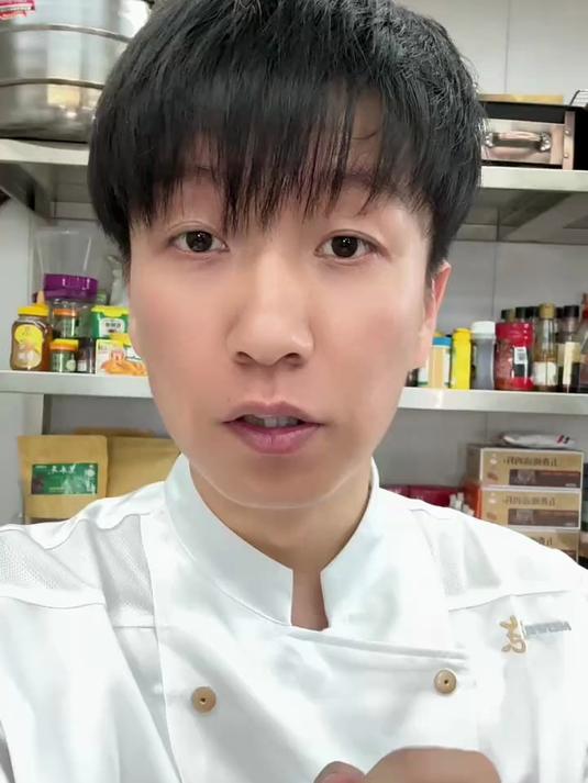 邪修制作红糖发糕,在家不需要醒发不需要蒸,10几分钟就能端上桌
