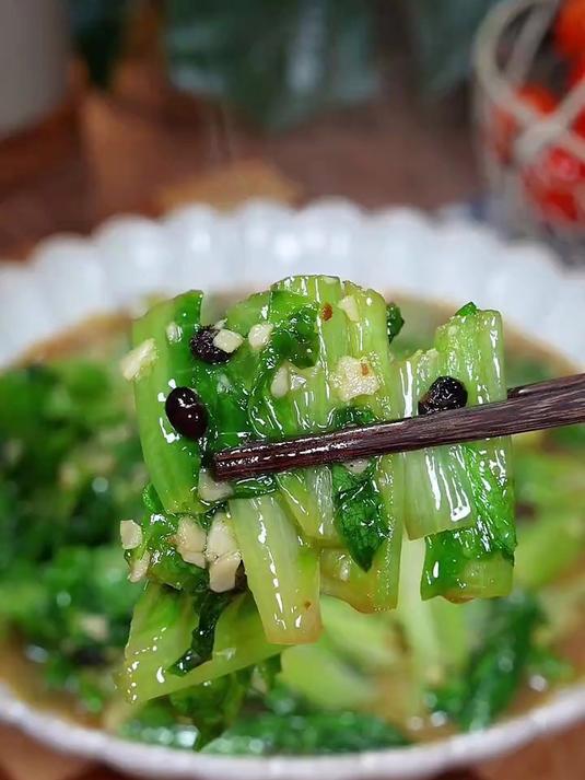 清脆下饭的蒜蓉油麦菜