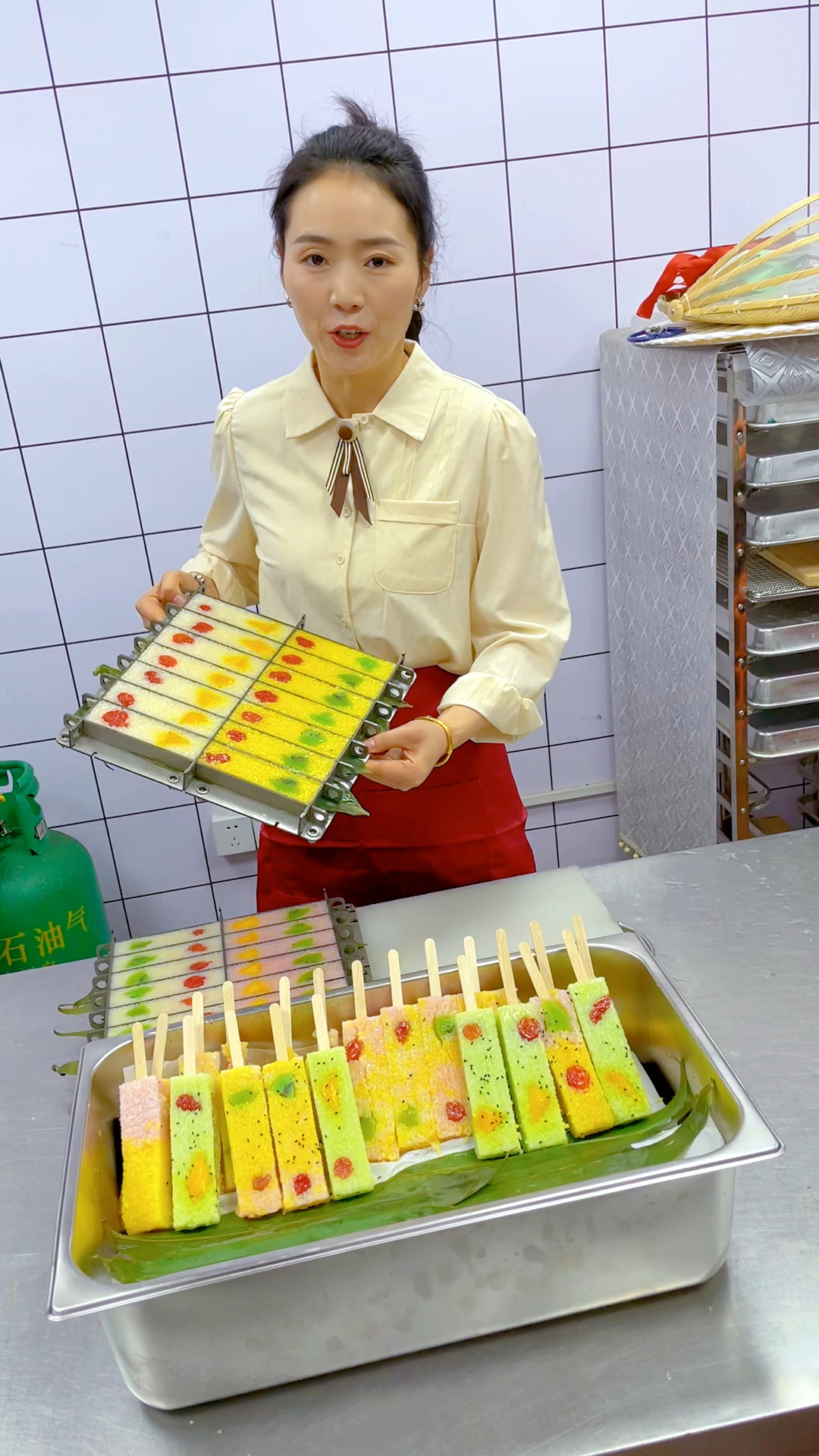 很多朋友想做这个水果糯米糕,今天制作过程分享给大家