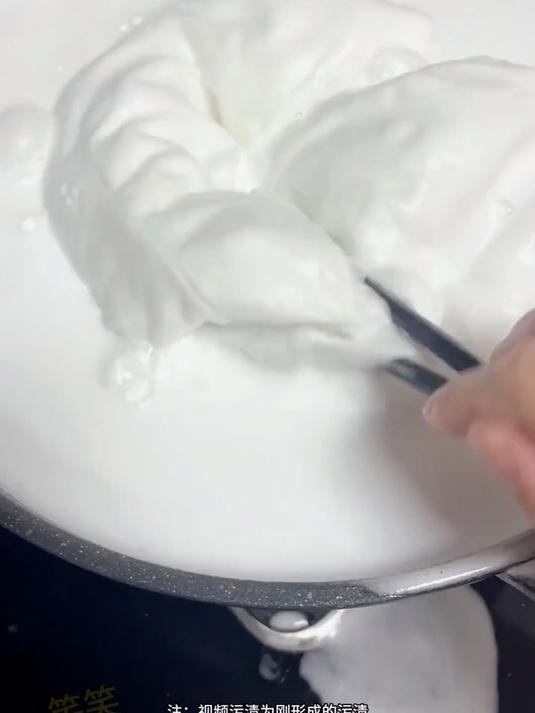 爱穿白衣服家人们,有了这款漂白剂,白色衣服发黄,污溃增白