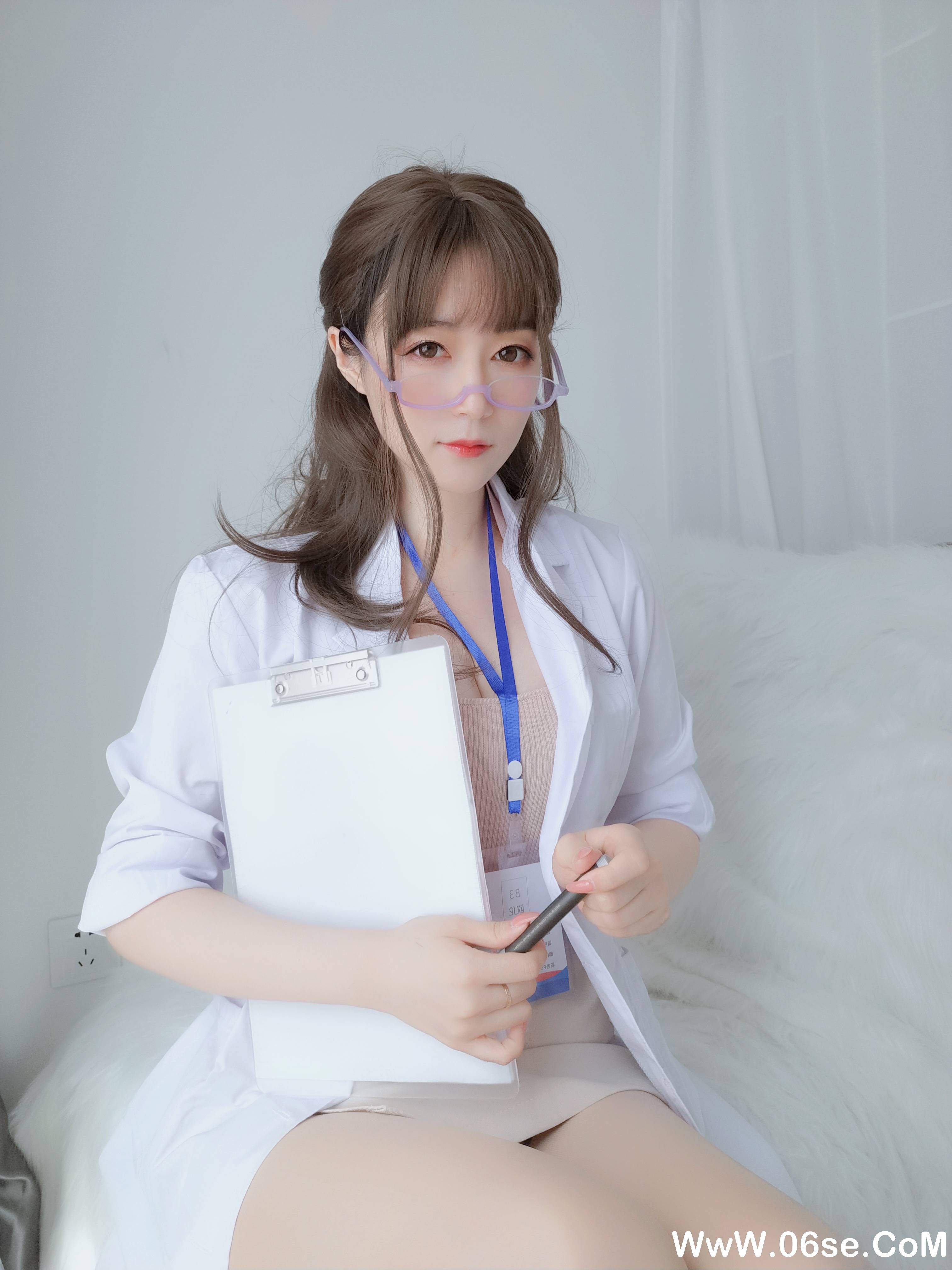 图片[127]-Coser小姐姐白银 NO.060 – 私人医生[159P+6V1.03G]-六色网
