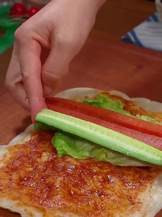 鸡蛋灌饼饼胚，小包装设计，取用方便？