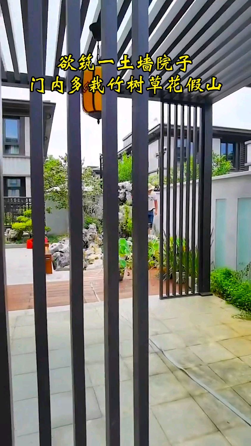 庭院鱼池假山设计建造,山管人丁水管财。