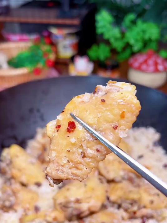 以后孩子想吃盐焗鸡翅了,你就像我这样做