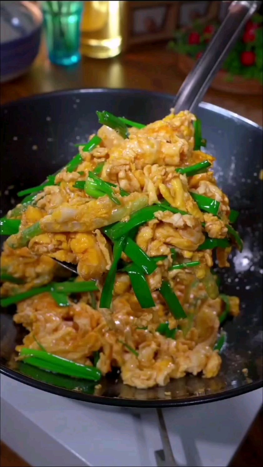 蒜苗炒鸡蛋的做法