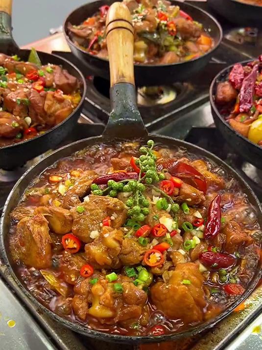 小锅炒鸡米饭,特色快餐项目,出餐快,口味多