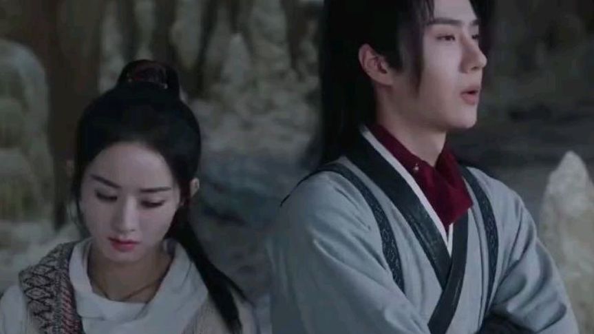 #谢允替周翡挡刀# 周翡谢允就是绝配!一个敢于单挑青龙主,一个敢以肉身之躯冲上去帮忙挡刀,