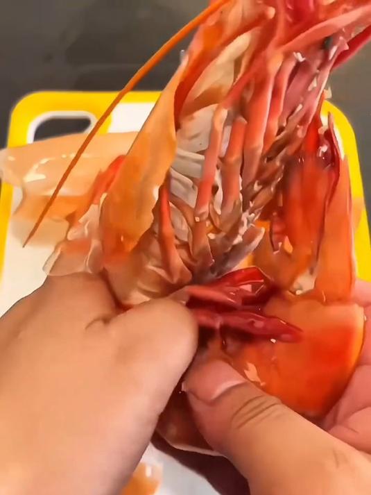 哇哦,黑虎虾太好吃,吃了还想再吃