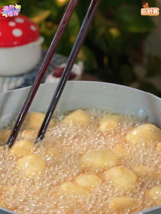 去过云南的肯定吃过这个石屏包浆豆腐没想到豆腐也可以那么好吃