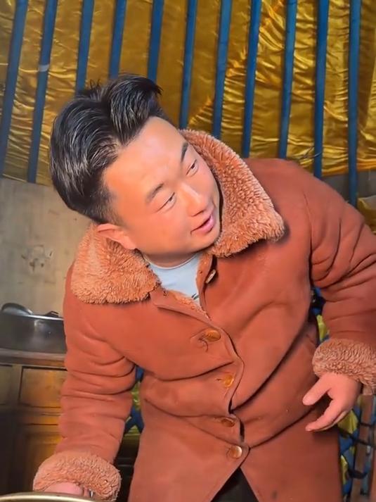 酱牛肉都是瘦肉和筋 五花三层 酱香浓郁 味道没治了