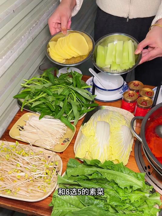 宝安翻身美食街,吃大龙燚火锅了!