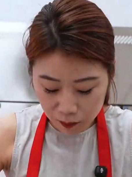 这道颜值与口味并存的凉拌紫甘蓝大家一定要去试试