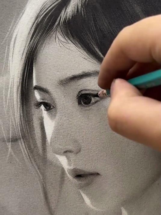 美人鱼，一半人一半鱼，其实很简单吧