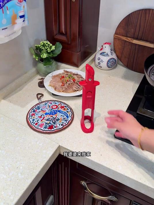 厨房防烫特厚防滑夹取蒸锅盘子夹子烤盘食品级硅胶蒸菜夹碗器家用