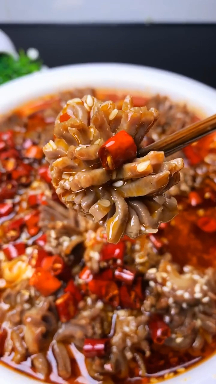 鸡肾你还炒着吃吗?试试这样做