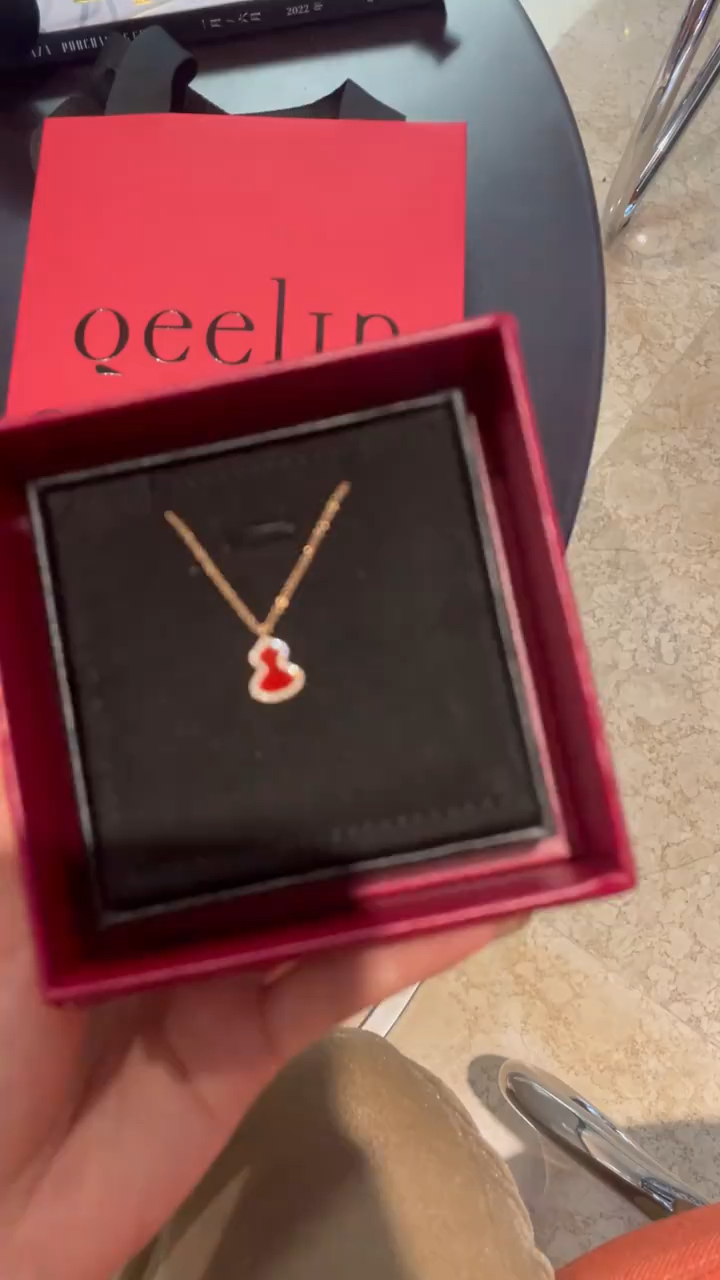 麒麟 红色小葫芦项链