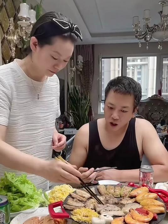 电烤盘家用韩式风格,烤肉烤鱼一体锅,多功能烤锅厨房好帮手