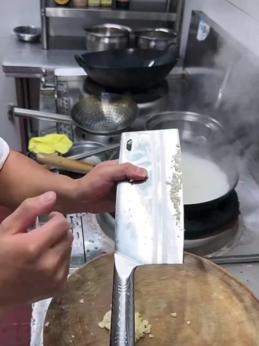 ‘精钢’手工锻打不锈钢菜刀厨师专用多功能切片切肉切菜锋利菜刀