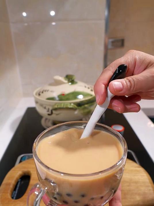自己在家做的珍珠奶茶，味道可好了