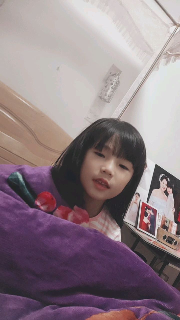 今天我读了狐狸小狗和公鸡的故事