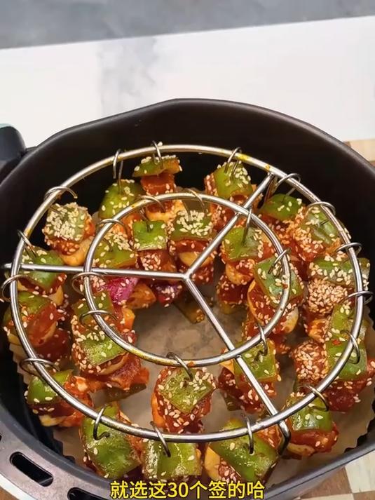 烤鸡翅,烤肉烤玉米粒太哇塞了。不用翻面受热很均匀