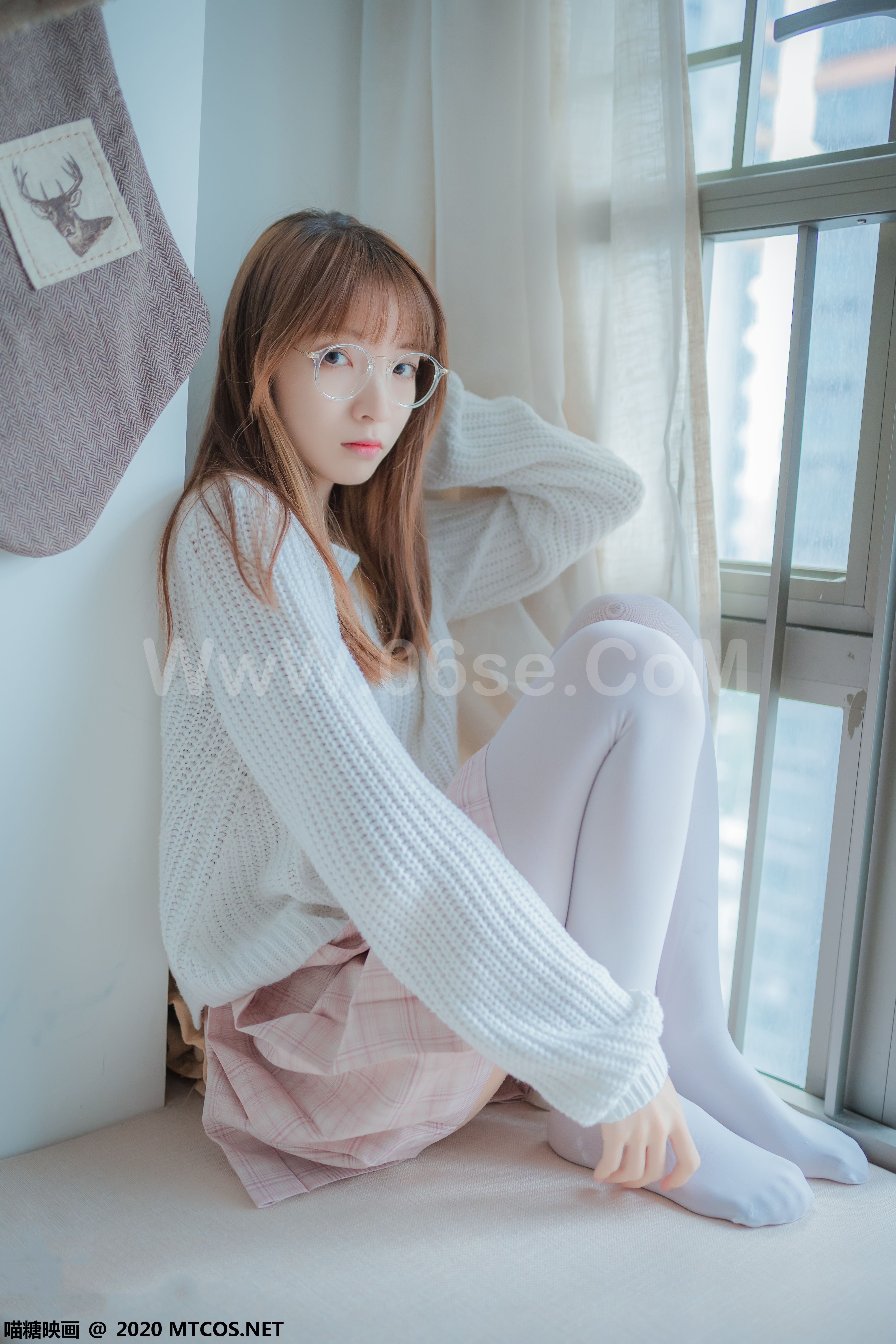 图片[22]-[MTCos] 喵糖映画 Vol.077 粉格裙的眼睛娘-六色网