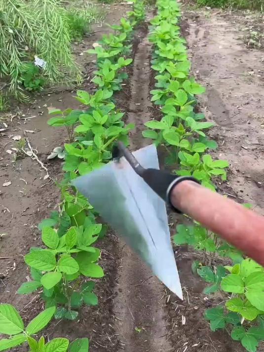 这个就是大家都在用的开沟神器，有了它再挖沟实在是太轻松了