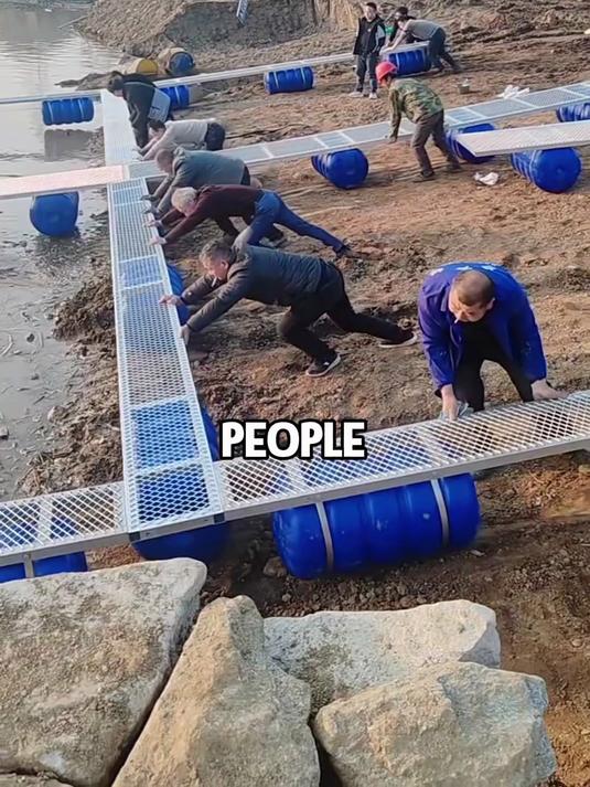 水上浮架养鱼新技术
