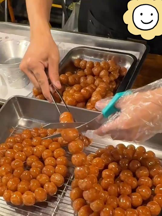 店员：玩够了就给你吃
