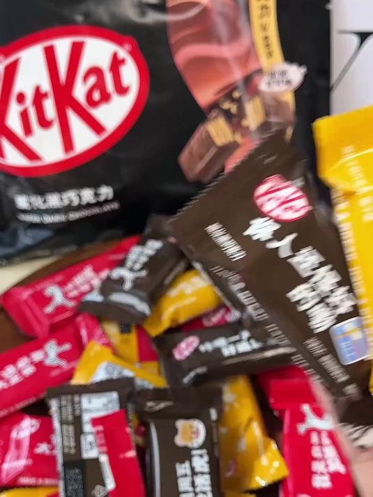 雀巢奇巧的KitKat巧克力威化,酥酥脆脆的真的超美味