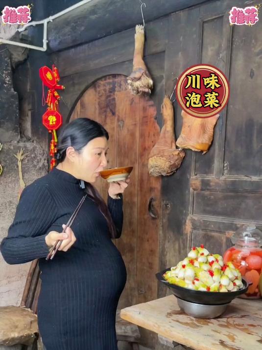 吃饭没有咸菜,那你听过酸辣开胃的泡儿菜吗,快来尝尝这款四川菜