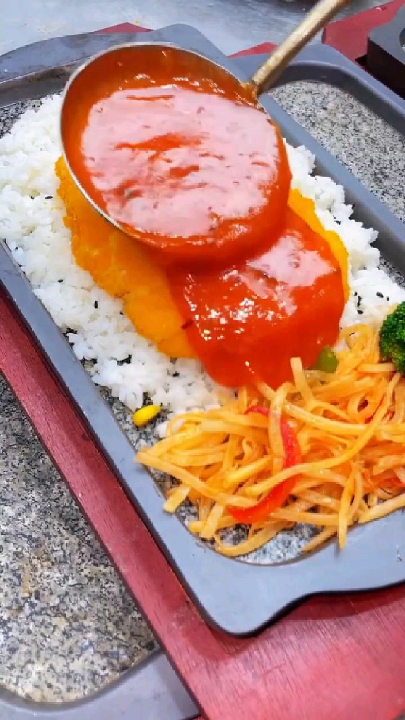 特色美食铁板扒饭