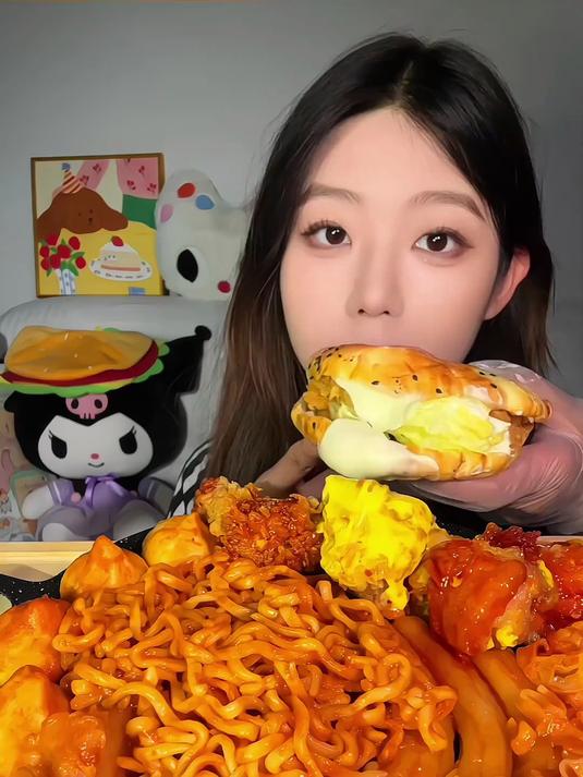 酱多多汉堡 黏糊火鸡面粉耗子 炸鸡都是我的最爱