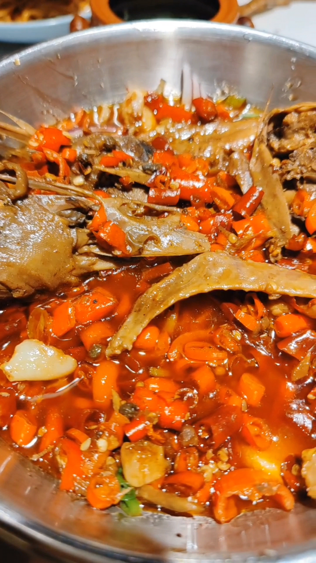 江西菜的辣,你受得住么? 在北京找了好久,终于找到一家做正宗南昌菜的店啦! 看!南昌拌粉!