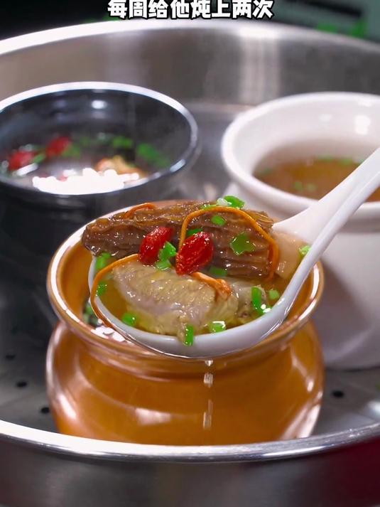 鲜美好喝的羊肚菌排骨汤