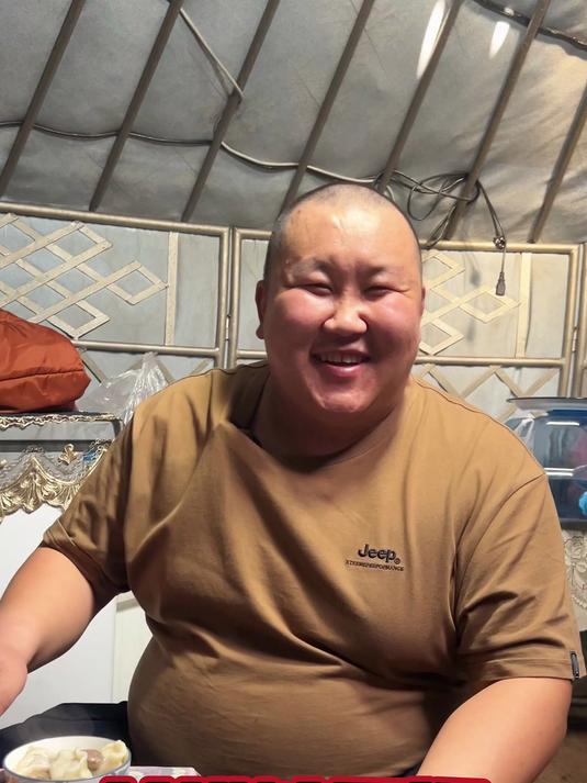 寒冷的天气里,配上一碗热腾腾的羊排饺子汤,干活就不怕冷了