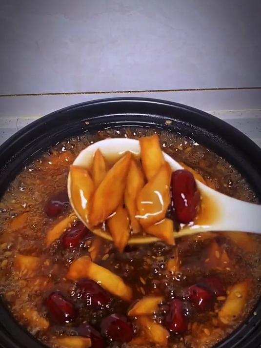 今天用红薯给大家分享一个甜汤做法