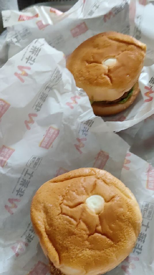 华莱士鸡腿汉堡和鸡排汉堡的区别