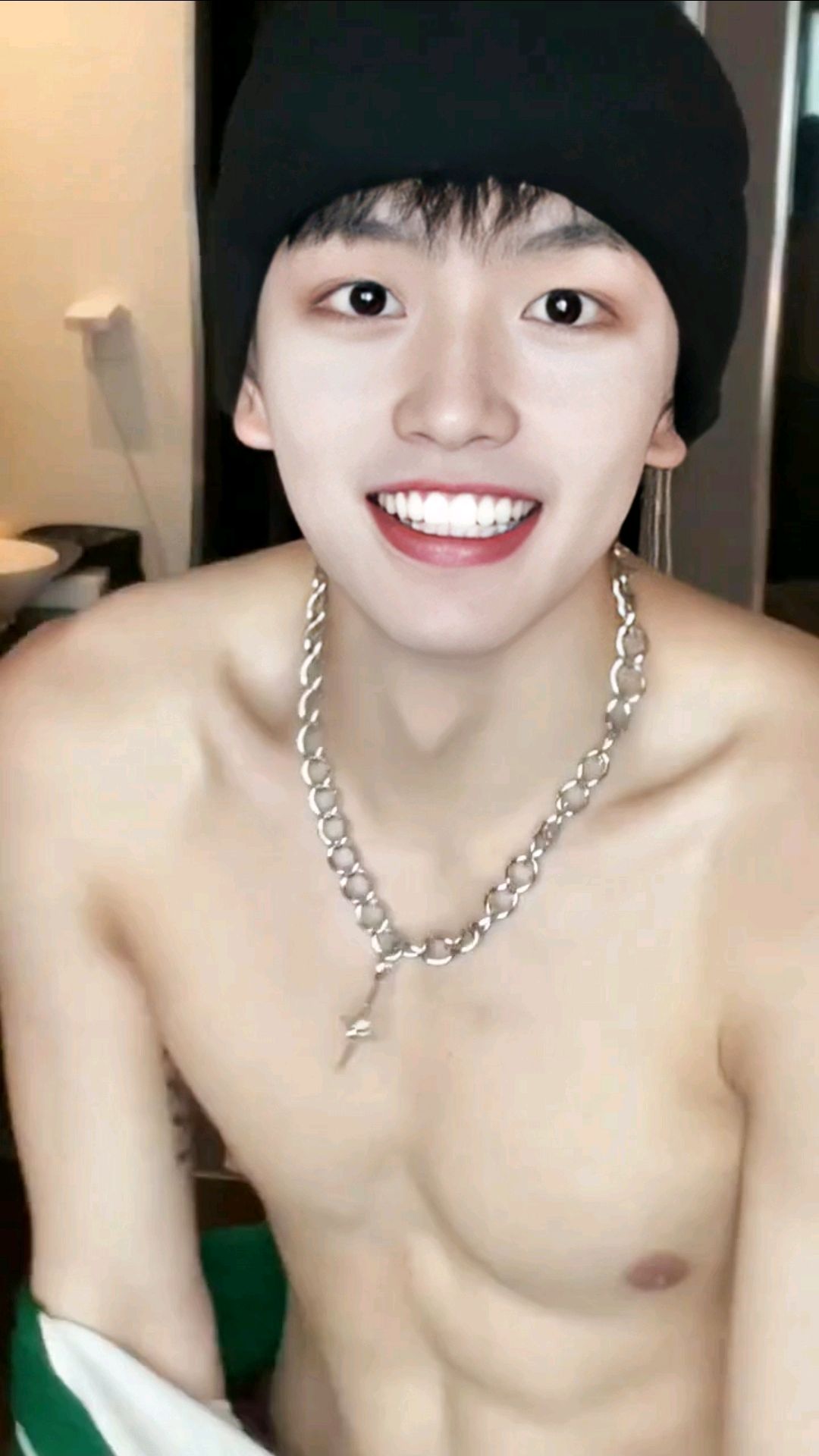 有人鱼线的美男,人类迷惑行为大赏