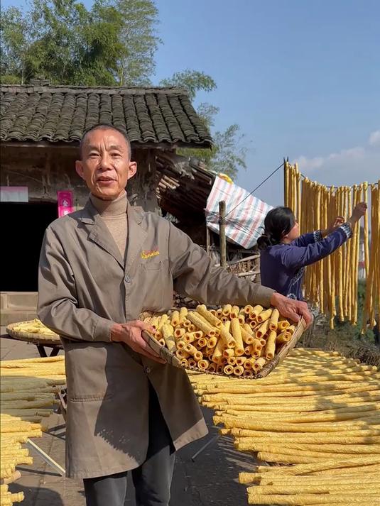 凉拌加一勺!豆笋淋红油香,清爽解腻超开胃