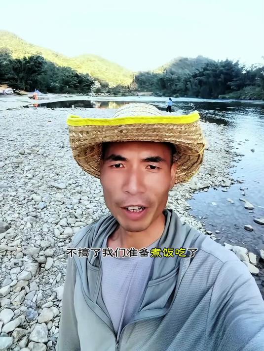 30米深水发现保护鱼种和不认识的鱼