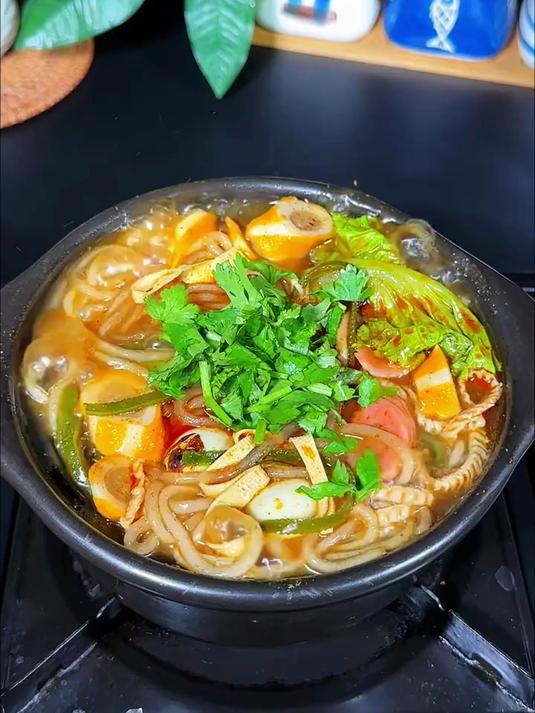 想吃砂锅麻辣烫，自己在家五分钟就搞定了