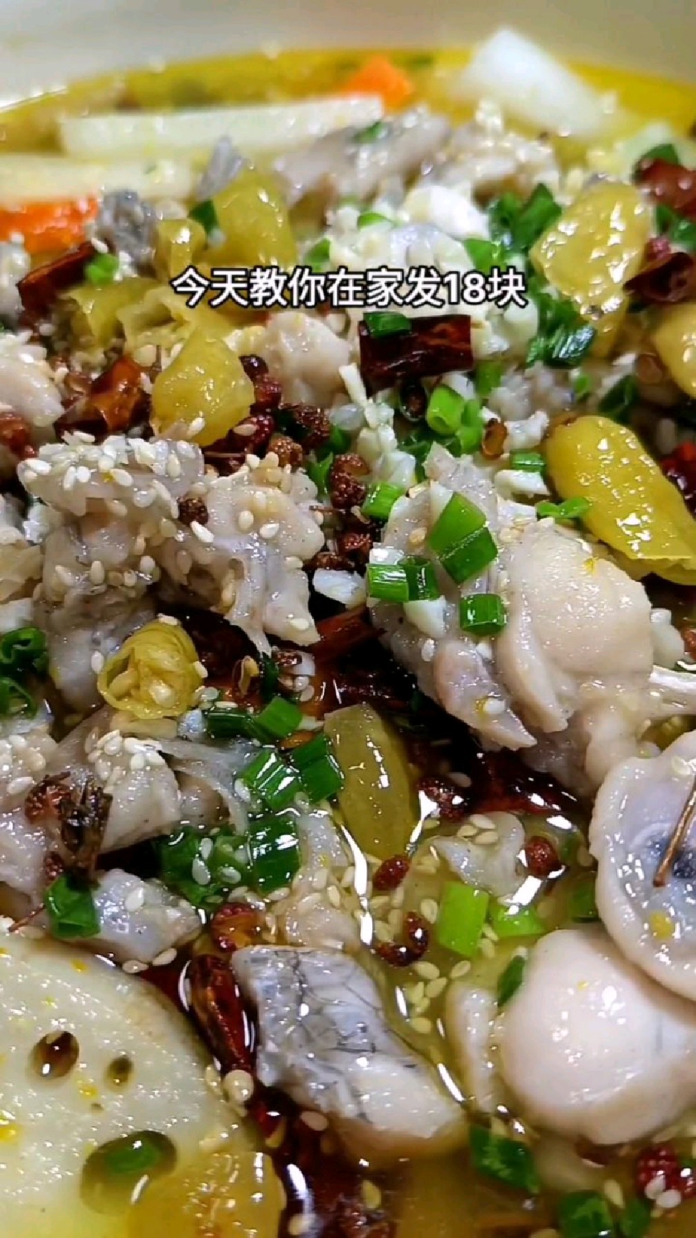 如果不会做泡椒田鸡的话,那你要认真看了,简单又好吃,学会你在家当大厨